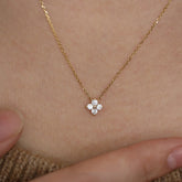 dainty gold necklace